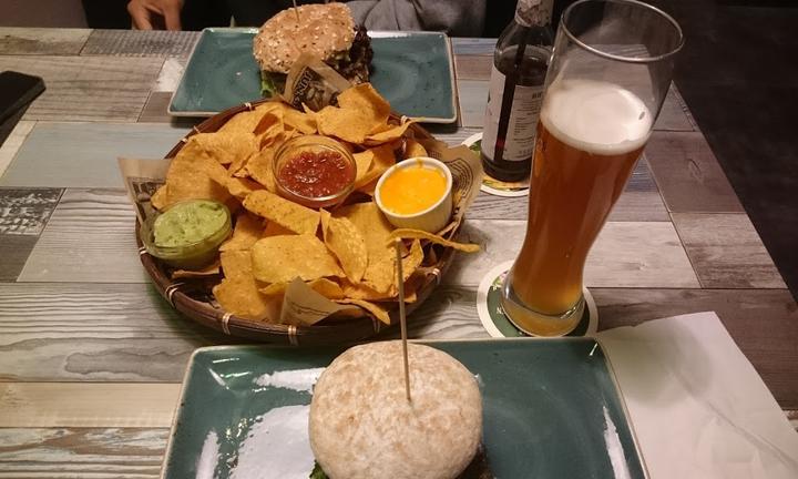 CACTUS – Cocktails & Burger